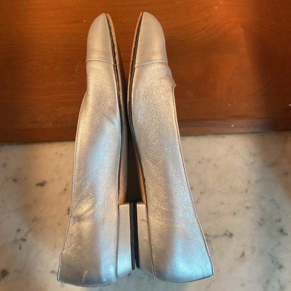 EVAN PICONE Silver Flats Size 6.5 - Picture 5 of 8